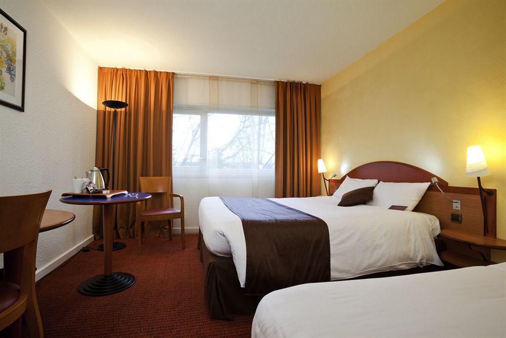 Mercure Paris Sud Les Ulis-Courtaboeuf Экстерьер фото